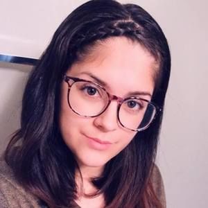 Meet your Posher, Cassandra